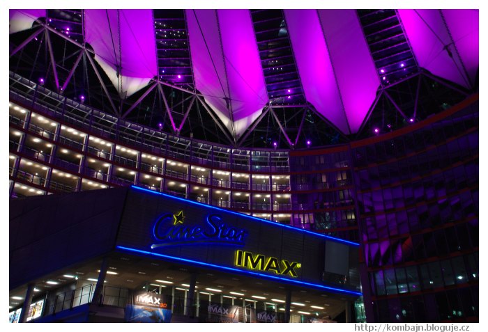 Uvnitř SONY center